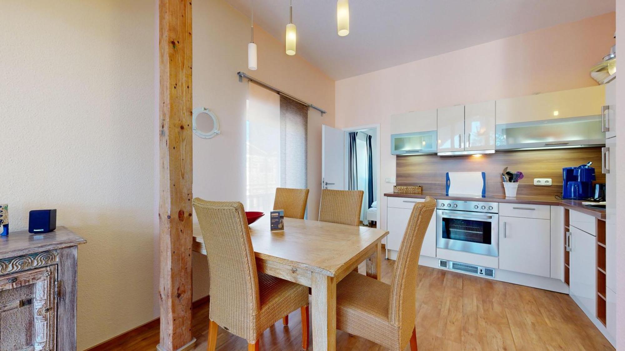 Strandnahe Mit 2 Schlafzimmern Und Balkon, Strandidyll, Binz